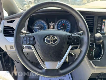 2020 Toyota Sienna L 7-Passenger 119.3" WB - miniatura 9
