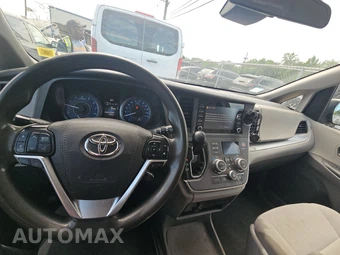 2020 Toyota Sienna L 7-Passenger 119.3" WB - miniatura 11