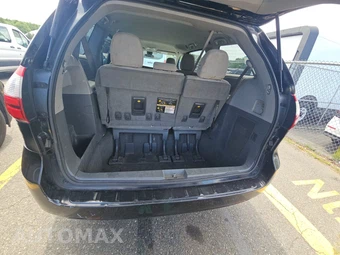 2020 Toyota Sienna L 7-Passenger 119.3" WB - miniatura 17