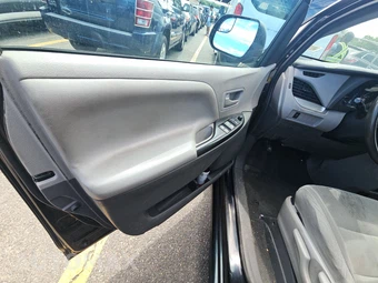 2020 Toyota Sienna L 7-Passenger 119.3" WB - miniatura 9