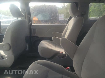 2020 Toyota Sienna L 7-Passenger 119.3" WB - miniatura 13