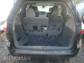 2020 Toyota Sienna L 7-Passenger 119.3" WB - miniatura 17