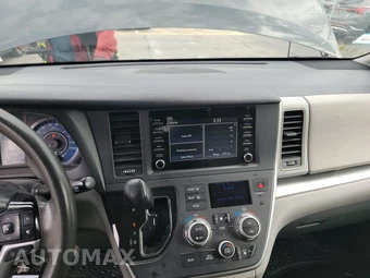 2020 Toyota Sienna L 7-Passenger 119.3" WB - miniatura 11