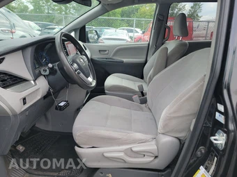 2020 Toyota Sienna L 7-Passenger 119.3" WB - miniatura 7