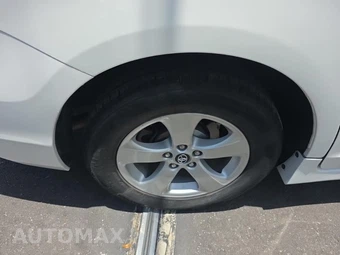 2020 Toyota Sienna L 7-Passenger 119.3" WB - miniatura 10