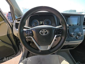 2020 Toyota Sienna L 7-Passenger 119.3" WB - miniatura 16