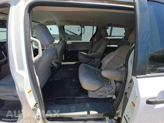 2020 Toyota Sienna L 7-Passenger 119.3" WB - miniatura 13
