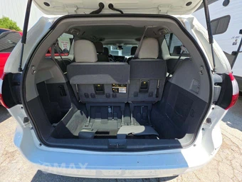 2020 Toyota Sienna L 7-Passenger 119.3" WB - miniatura 15