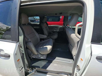 2020 Toyota Sienna L 7-Passenger 119.3" WB - miniatura 17