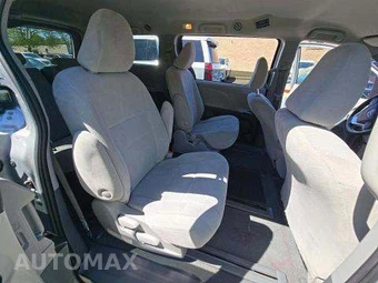 2020 Toyota Sienna L 7-Passenger 119.3" WB - miniatura 17