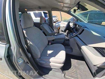 2020 Toyota Sienna L 7-Passenger 119.3" WB - miniatura 19