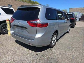 2020 Toyota Sienna L 7-Passenger 119.3" WB - miniatura 3