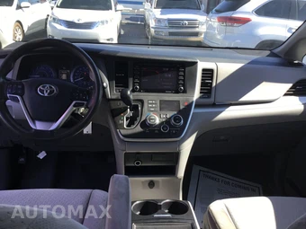 2020 Toyota Sienna LE 7-Passenger 119.3" WB - miniatura 13