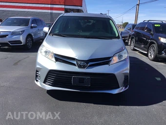 2020 Toyota Sienna LE 7-Passenger 119.3" WB - miniatura 2