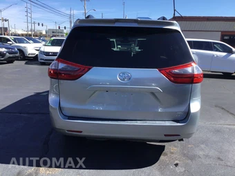 2020 Toyota Sienna LE 7-Passenger 119.3" WB - miniatura 6