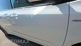 2020 Toyota Sienna LE 7-Passenger 119.3" WB - miniatura 26