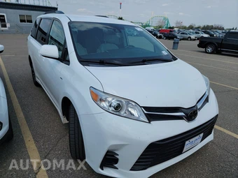 2020 Toyota Sienna LE 7-Passenger 119.3" WB - miniatura 3