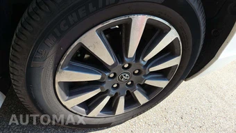 2020 Toyota Sienna LE 7-Passenger 119.3" WB - miniatura 31