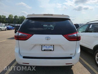 2020 Toyota Sienna LE 7-Passenger 119.3" WB - miniatura 5