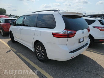 2020 Toyota Sienna LE 7-Passenger 119.3" WB - miniatura 6