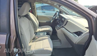 2020 Toyota Sienna LE 7-Passenger - miniatura 5