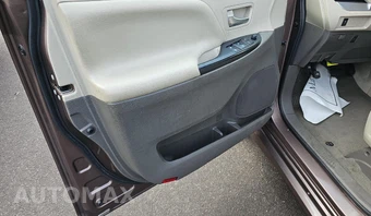 2020 Toyota Sienna LE 7-Passenger - miniatura 6