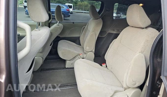 2020 Toyota Sienna LE 7-Passenger - miniatura 8