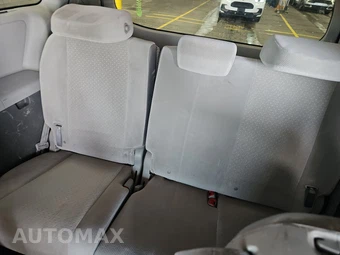 2020 Toyota Sienna LE 8-Passenger 119.3" WB - miniatura 14