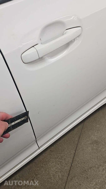 2020 Toyota Sienna LE 8-Passenger 119.3" WB - miniatura 21