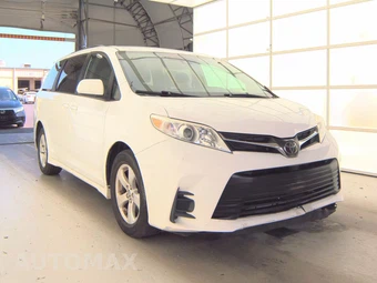 2020 Toyota Sienna LE 8-Passenger 119.3" WB - miniatura 3