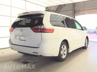 2020 Toyota Sienna LE 8-Passenger 119.3" WB - miniatura 4