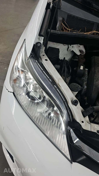 2020 Toyota Sienna LE 8-Passenger 119.3" WB - miniatura 49