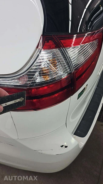 2020 Toyota Sienna LE 8-Passenger 119.3" WB - miniatura 51