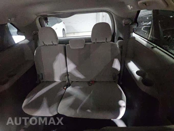2020 Toyota Sienna LE 8-Passenger 119.3" WB - miniatura 14