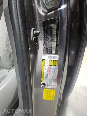 2020 Toyota Sienna LE 8-Passenger 119.3" WB - miniatura 5