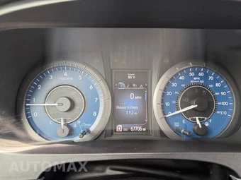 2020 Toyota Sienna LE 8-Passenger 119.3" WB - miniatura 9