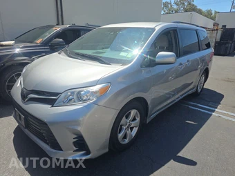 2020 Toyota Sienna LE 8-Passenger 119.3" WB