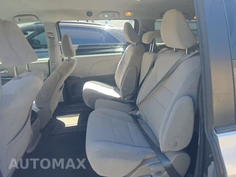 2020 Toyota Sienna LE 8-Passenger 119.3" WB - miniatura 13