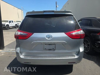 2020 Toyota Sienna LE 8-Passenger 119.3" WB - miniatura 5