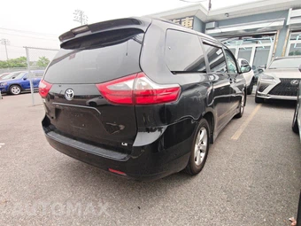 2020 Toyota Sienna LE 8-Passenger 119.3" WB - miniatura 4