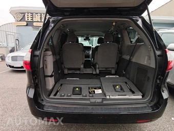 2020 Toyota Sienna LE 8-Passenger 119.3" WB - miniatura 9