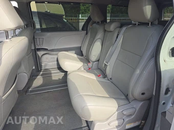 2020 Toyota Sienna LE 8-Passenger 119.3" WB - miniatura 13