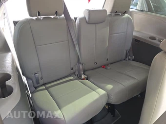 2020 Toyota Sienna LE 8-Passenger 119.3" WB - miniatura 14