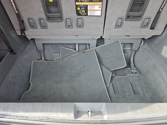 2020 Toyota Sienna LE 8-Passenger 119.3" WB - miniatura 17