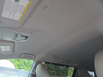 2020 Toyota Sienna LE 8-Passenger 119.3" WB - miniatura 19