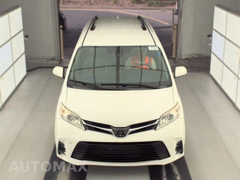 2020 Toyota Sienna LE 8-Passenger 119.3" WB - miniatura 2