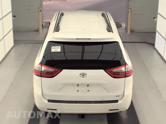 2020 Toyota Sienna LE 8-Passenger 119.3" WB - miniatura 5
