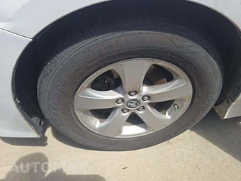 2020 Toyota Sienna LE 8-Passenger 119.3" WB - miniatura 25