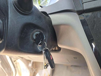2020 Toyota Sienna LE 8-Passenger 119.3" WB - miniatura 8