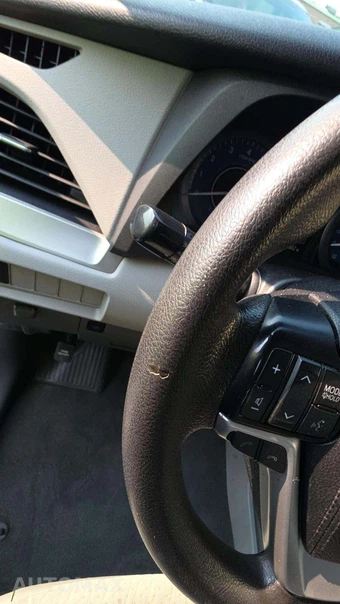 2020 Toyota Sienna LE 8-Passenger 119.3" WB - miniatura 26